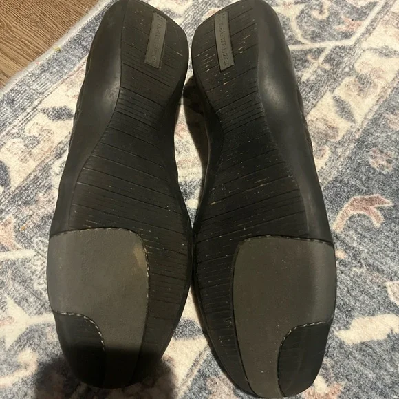 Naturalizer Black Leather Loafers with Elastic Band - Picture 10 of 16